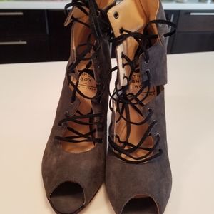 THE SHOE BOX GREY SUEDE TIE ANKLE SHOES